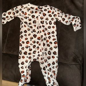 Carters Cheetah baby girl dual zipper onesie 0-3 months